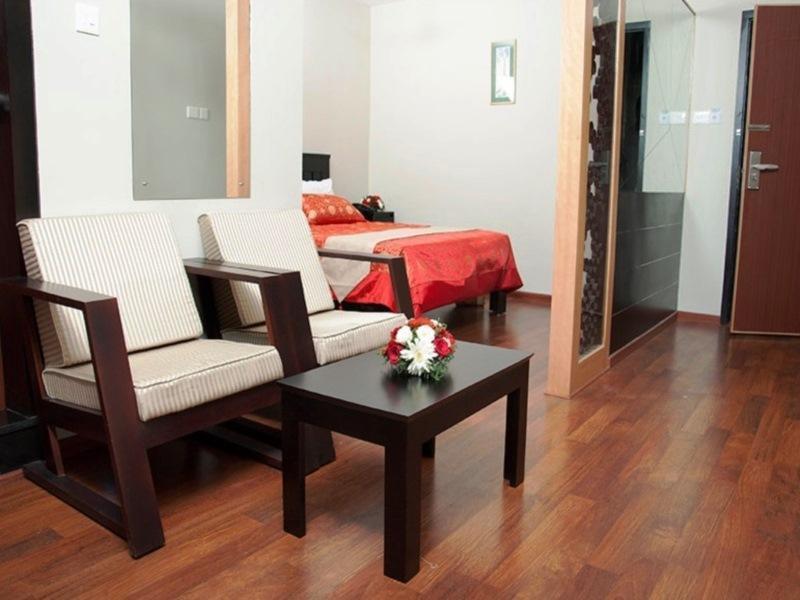 Hotel Blue Chip Kochi Exterior photo